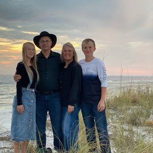 Meet your Posher, Vickie